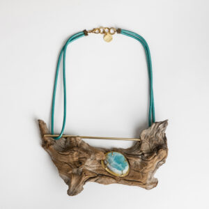 ogrlica koža ahat mesing drvo Afrika Dalia Katavić nakit